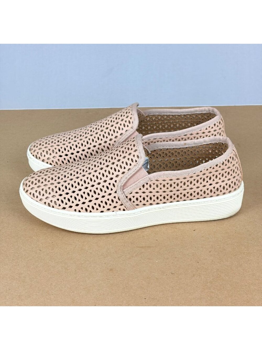 Sofft Somers II Leather Slip On Sneakers Womens 6 Tan Laser Cut Casual Comfort